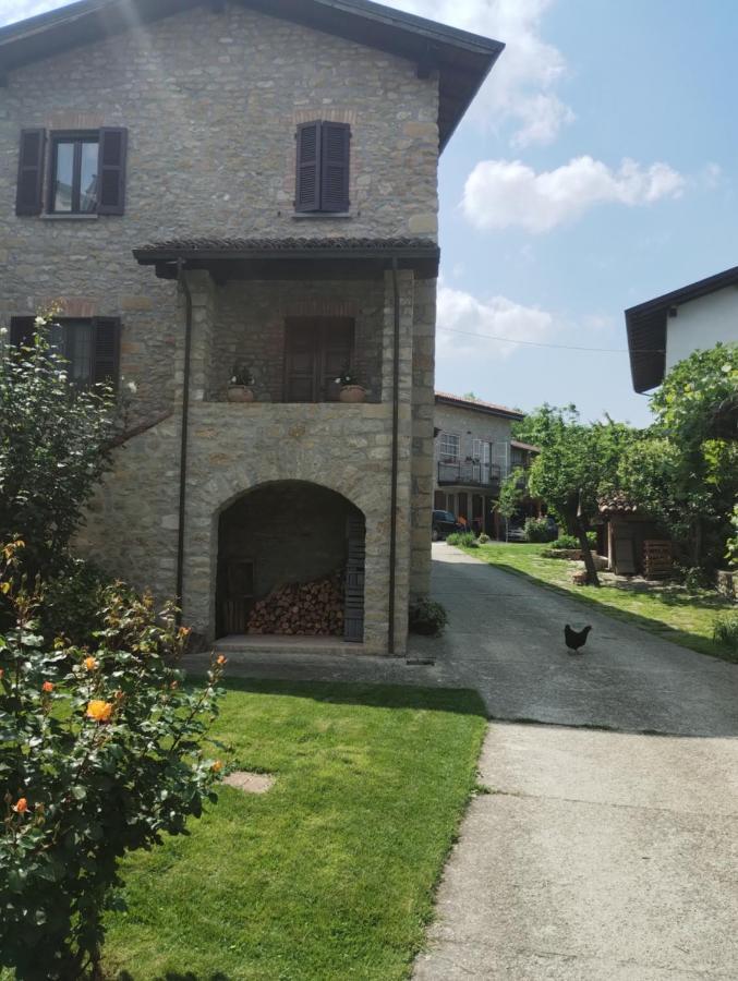 La Pomella Villa Ponte Nizza Bagian luar foto